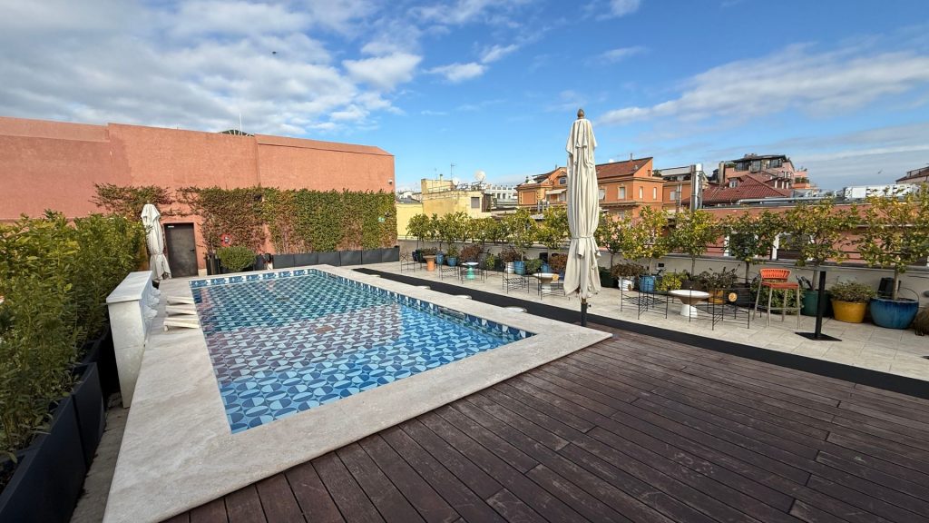W Rome Pool Dachterrasse