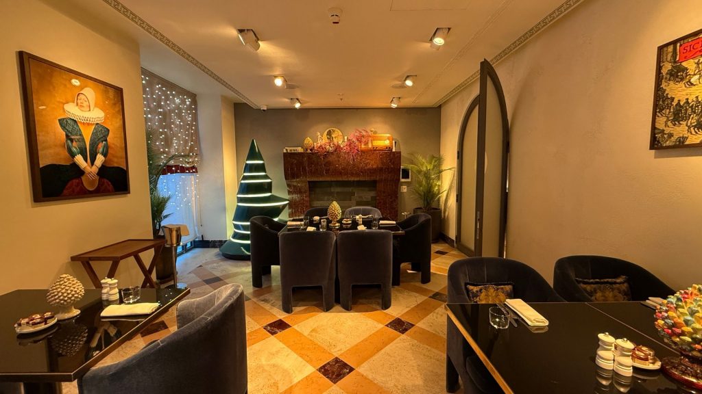 W Rome Restaurant Weitere Sitzmoeglichkeiten