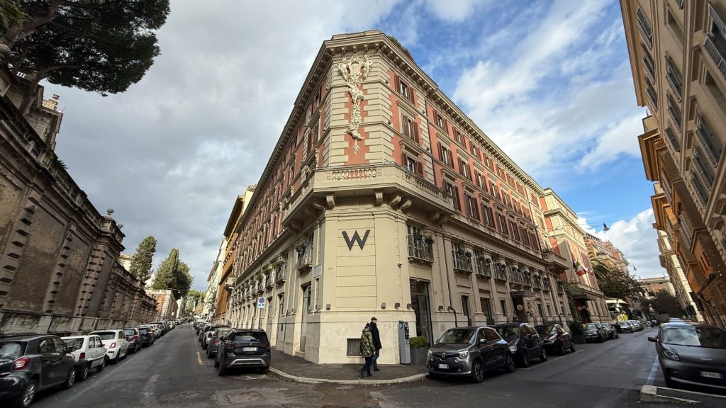 W Rome Außen