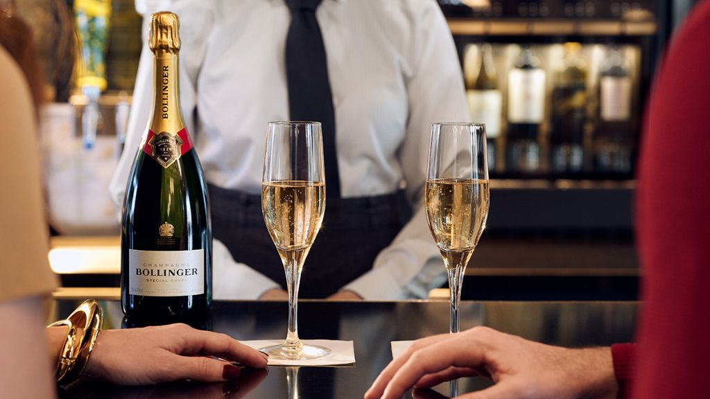 American Airlines Lounge Chamgane