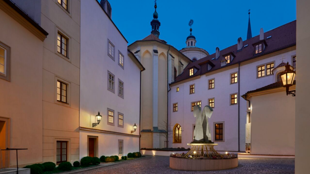 Augustine Hotel Prague Innenhof 1