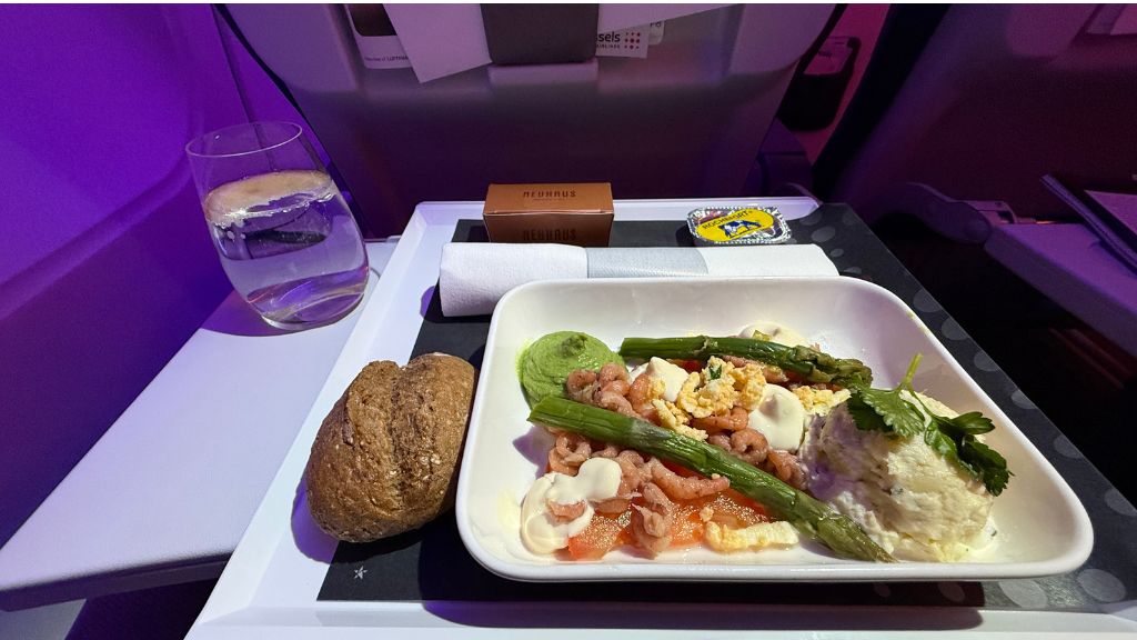 Brussels Airlines Business Class Kurz Und Mittelstrecke Salat