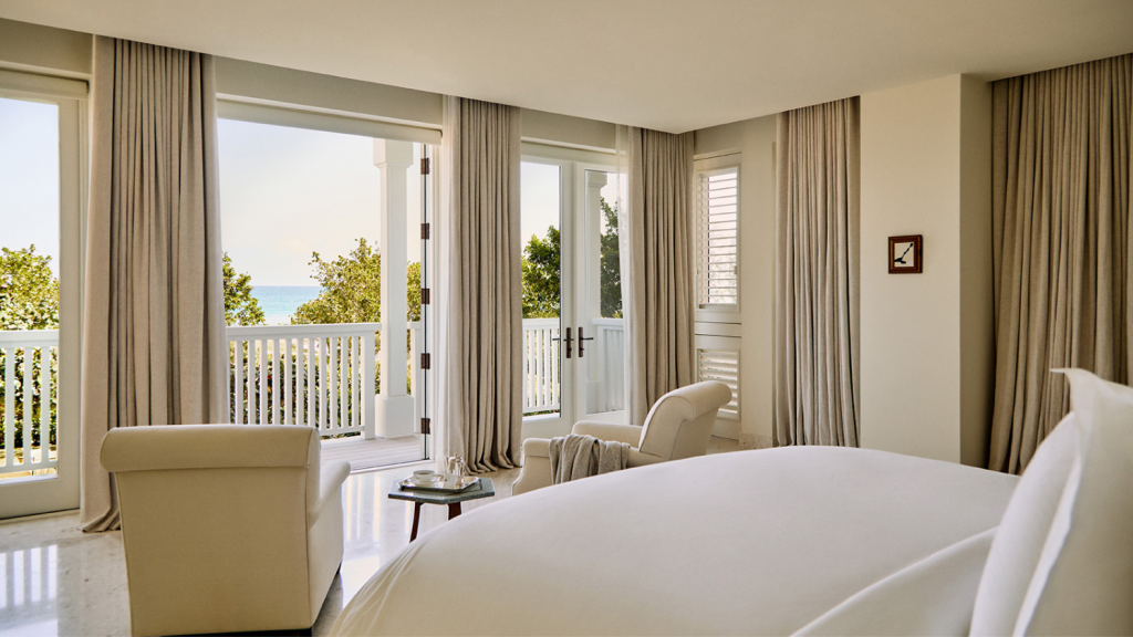 Four Seasons Hotel At The Surfclub Beachfront Villa