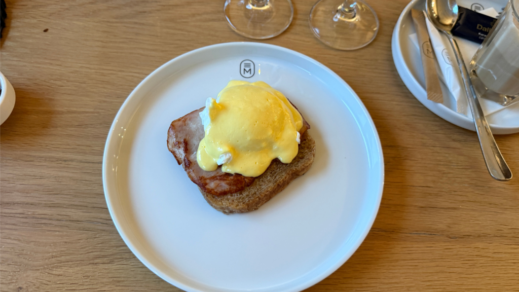 Hotel Maximilians Augsburg Fruehstueck Egg Benedict