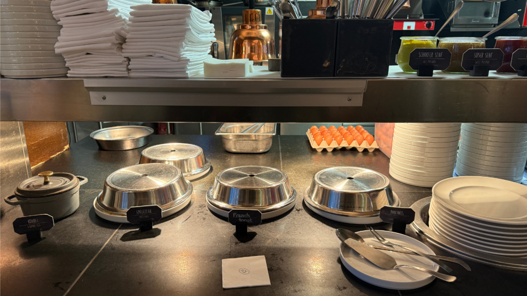 Hotel Maximilians Augsburg Fruehstueck Eier