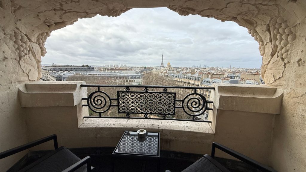 Mandarin Oriental Lutetia Paris Amour Suite Balkon