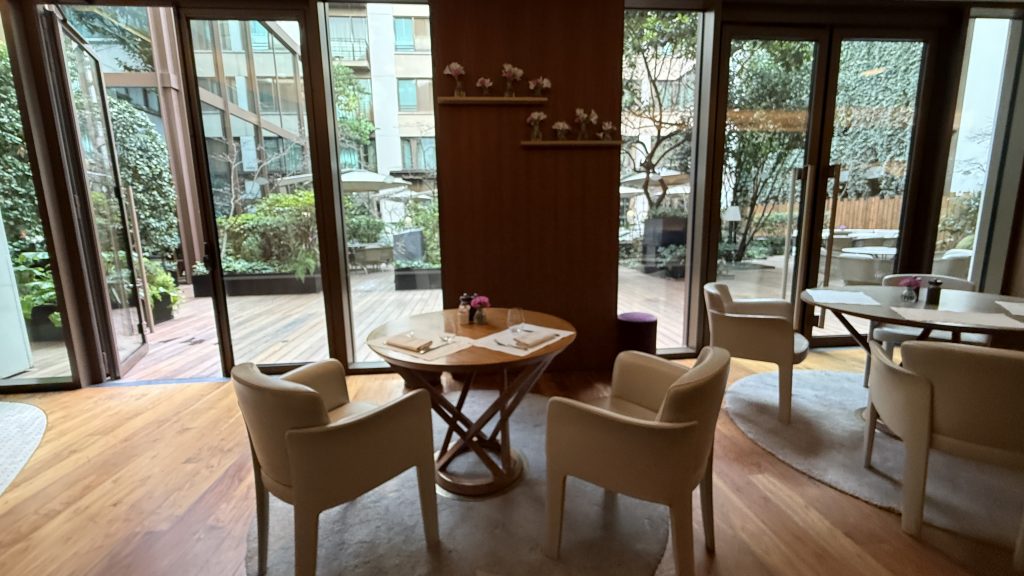 Mandarin Oriental Paris Tisch