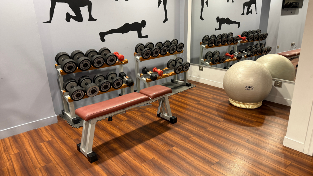 Marriott Paris Opera Ambassador Gym Hanteln
