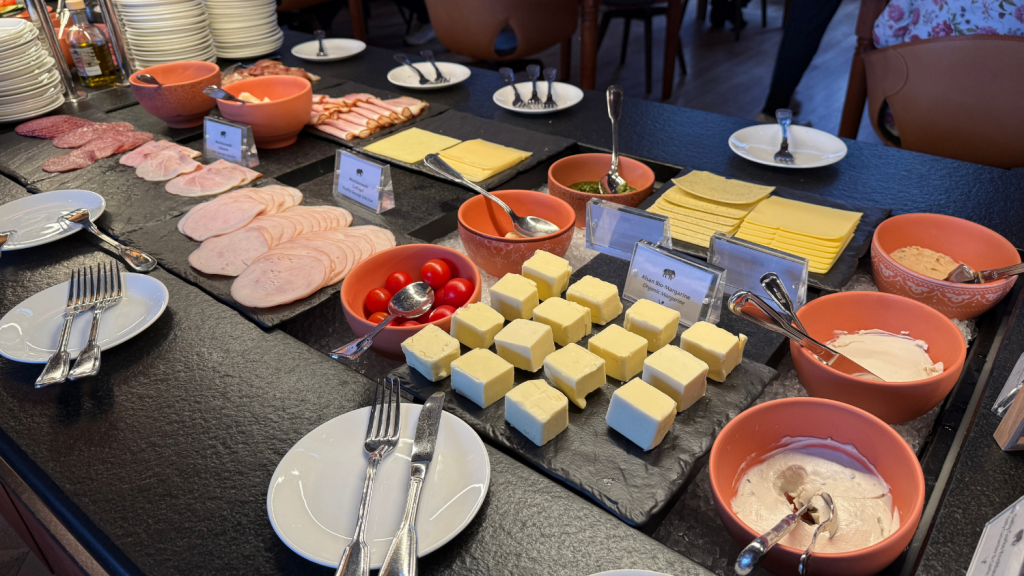 Schloss Elmau Fruehstueck Buffet