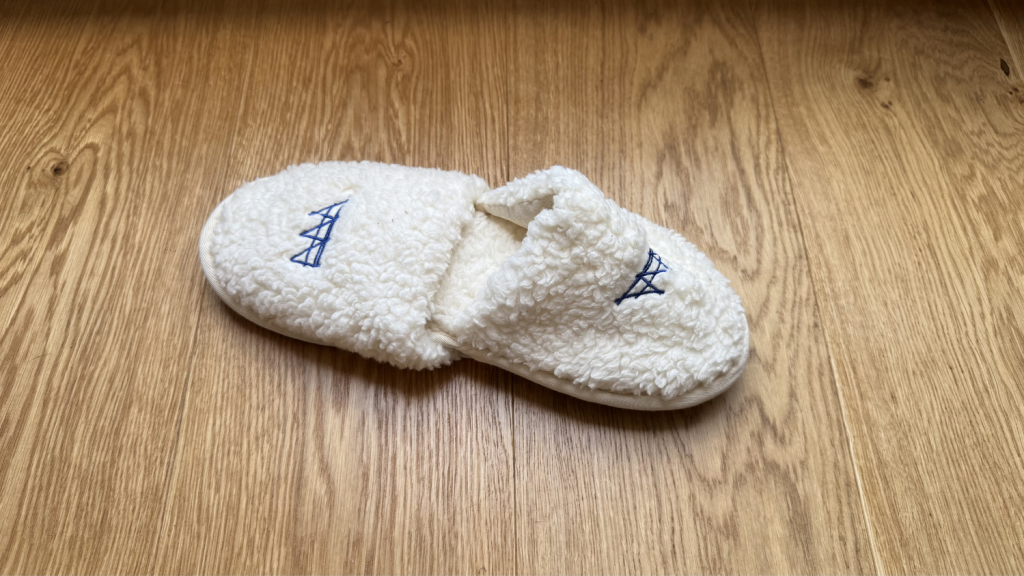 The Emory London Pantoffeln