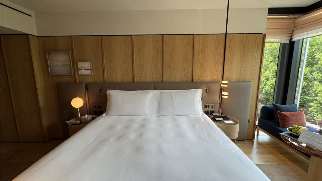 The Emory London Bett