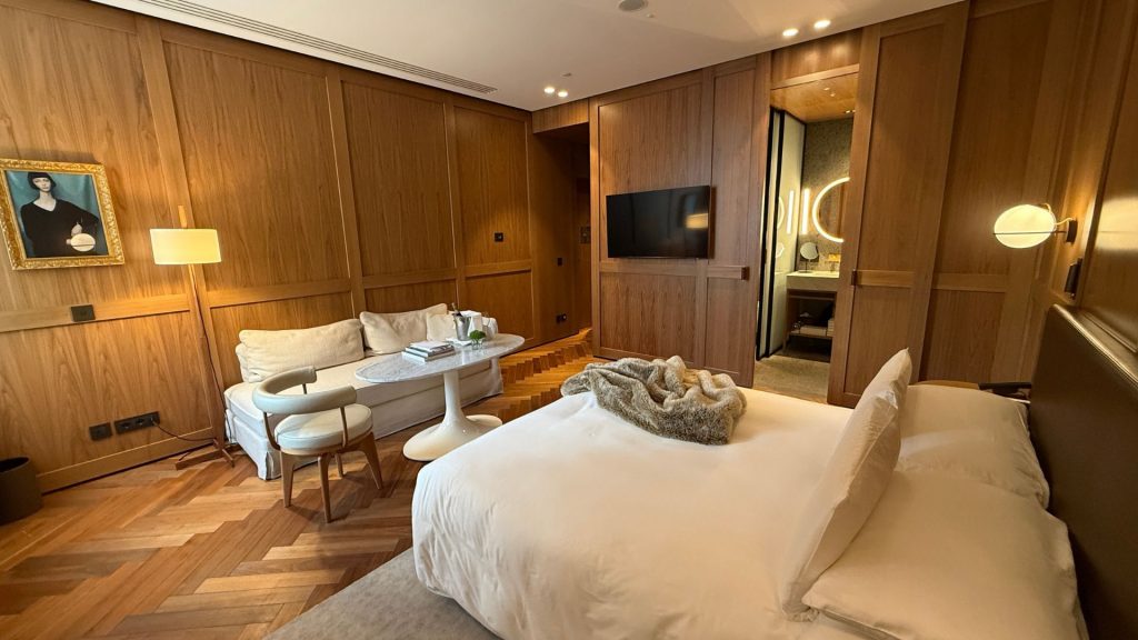 The Rome EDITION Blick Ins Schlafzimmer