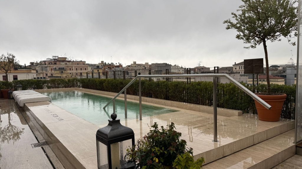 The Rome EDITION Pool