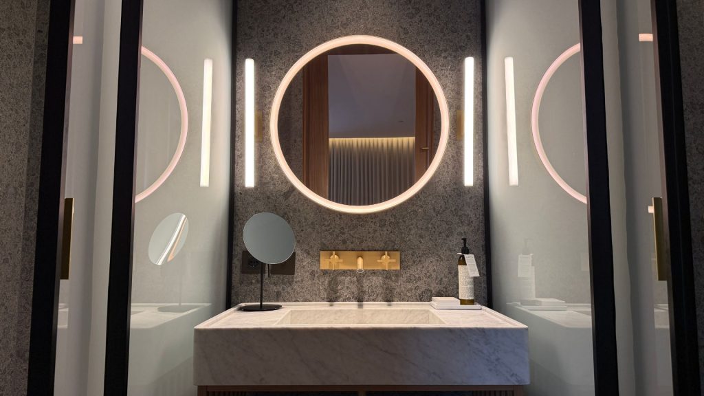 The Rome EDITION Spiegel