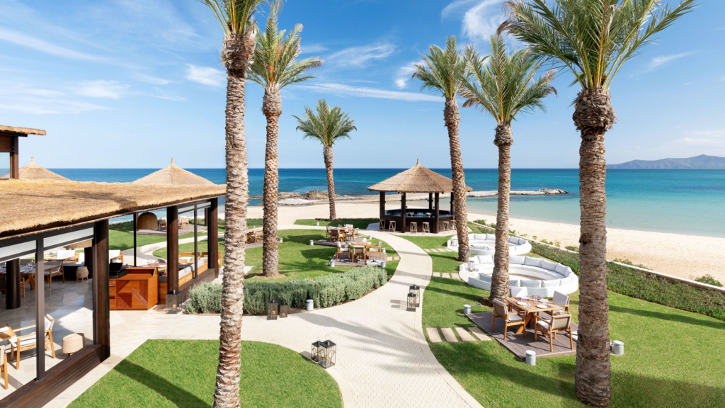 The St. Regis La Bahia Blanca Resort Strand