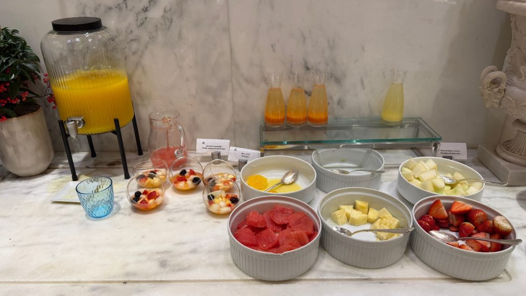 The St. Regis Rome Saft Obst