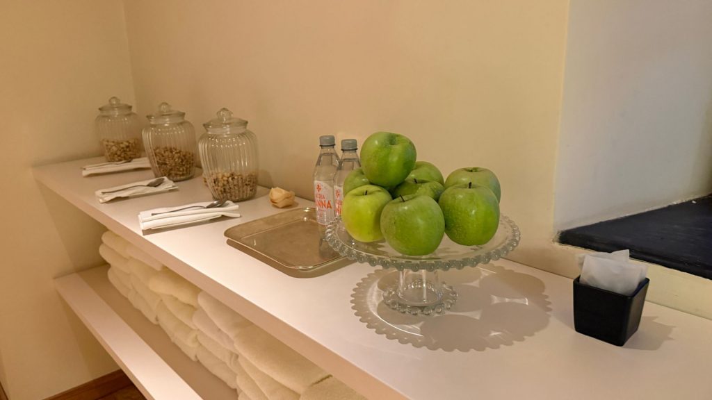 The St. Regis Rome Wasser Snacks Fitnessraum