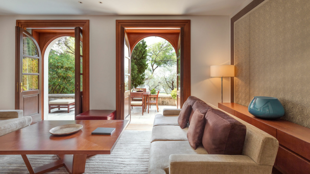 Aman Sveti Stefan Hotel Queen Marija Suite Zimmer