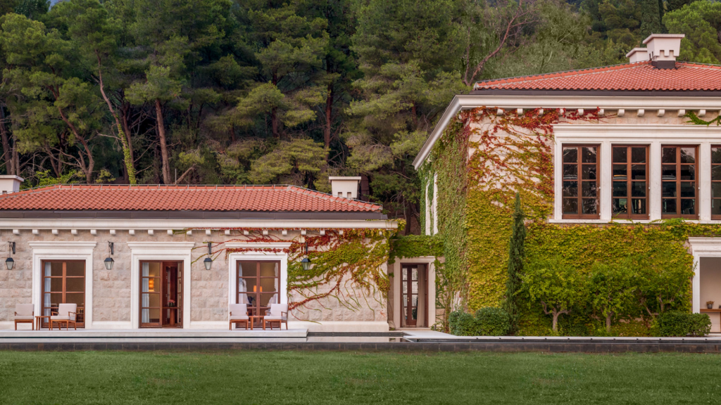 Aman Sveti Stefan Hotel Spa Innenpool 1