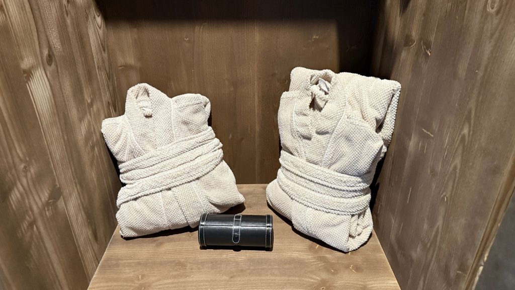 Eriro Alpine Hide Bademaentel