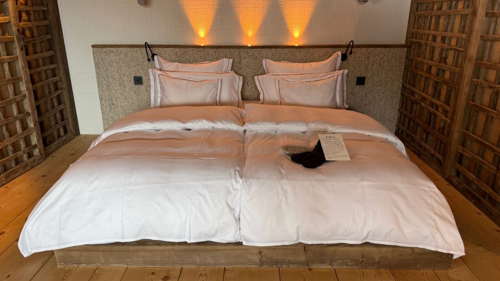 Eriro Alpine Hide Bett 2