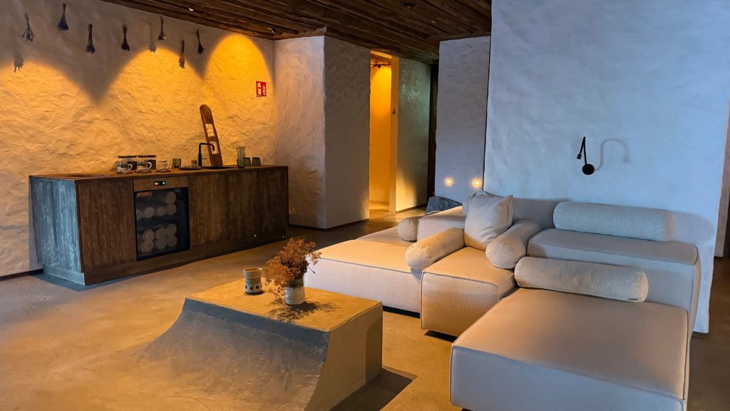 Eriro Alpine Hide Couch Wellnessbereich