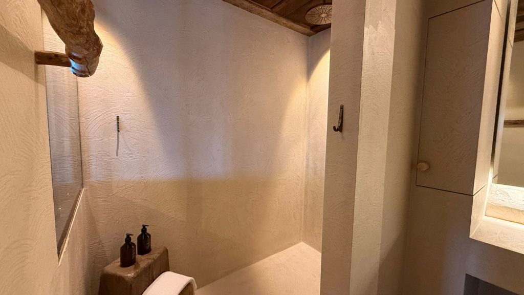 Eriro Alpine Hide Dusche