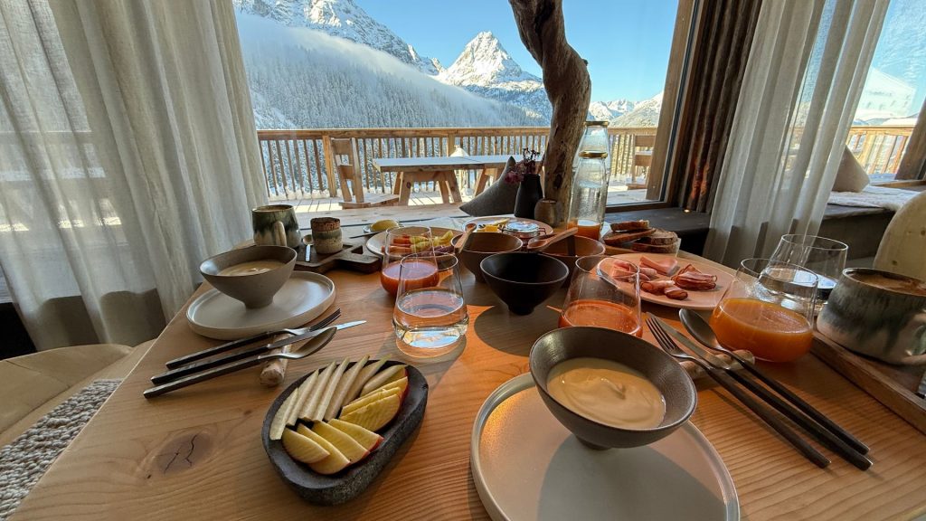 Eriro Alpine Hide Fruehstueck Joghurt