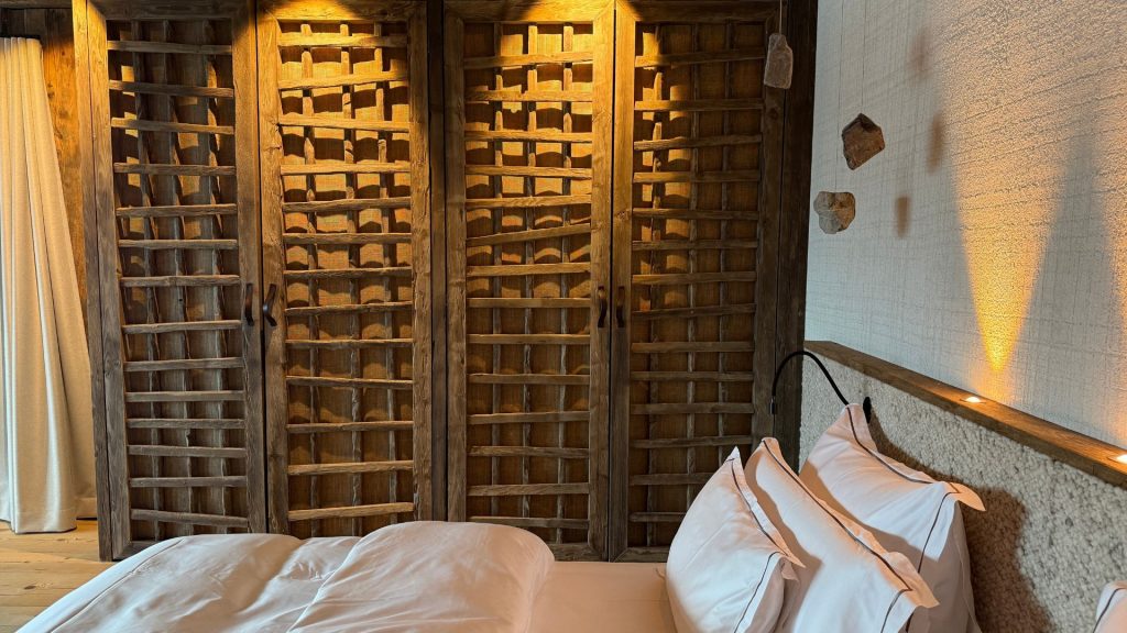 Eriro Alpine Hide Kleiderschrank