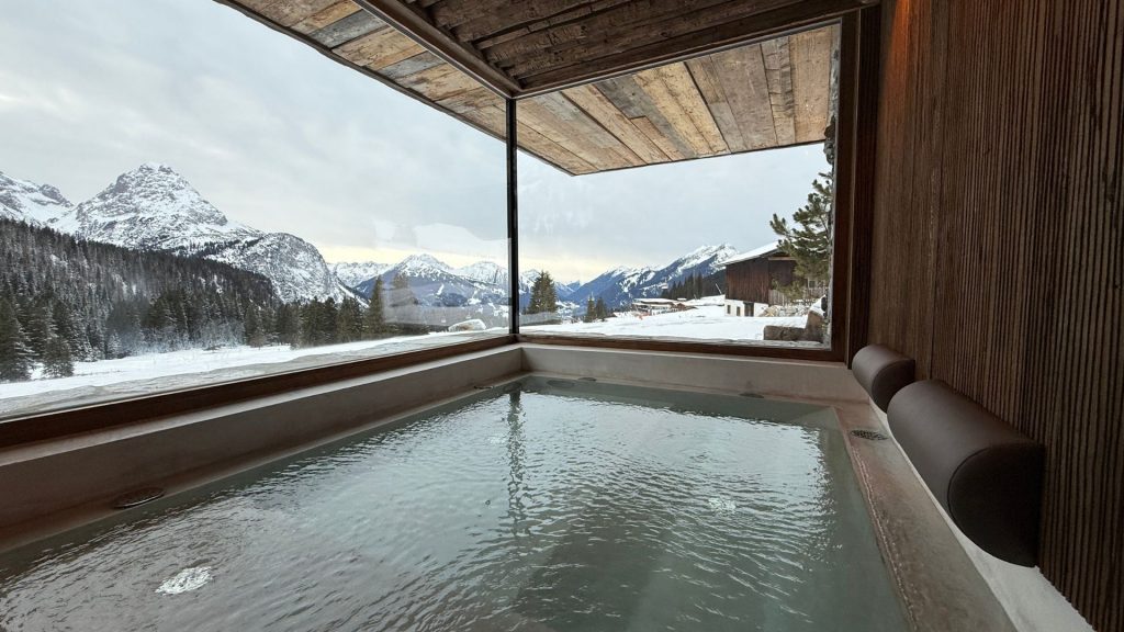 Eriro Alpine Hide Pool