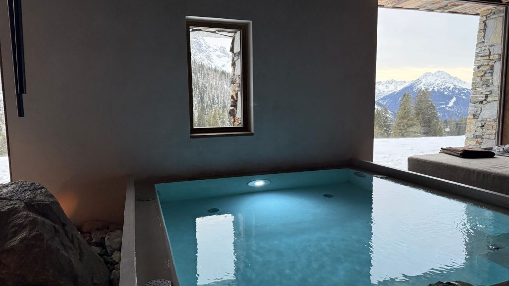 Eriro Alpine Hide Pool Innen