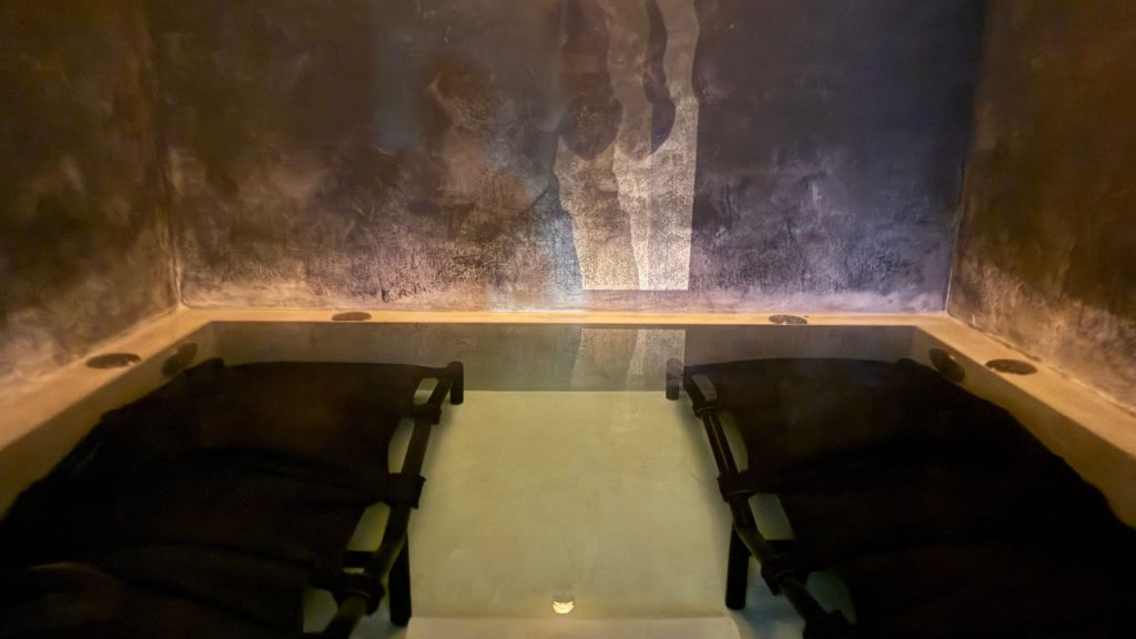 Eriro Alpine Hide Abgedunkelter Pool