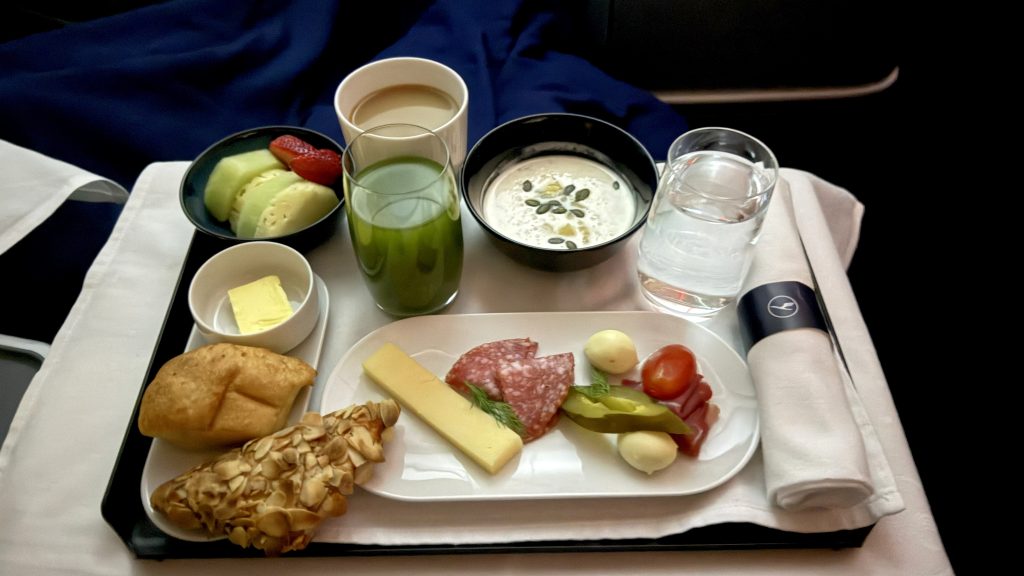 Lufthansa Business Class FOX Fruehstueck