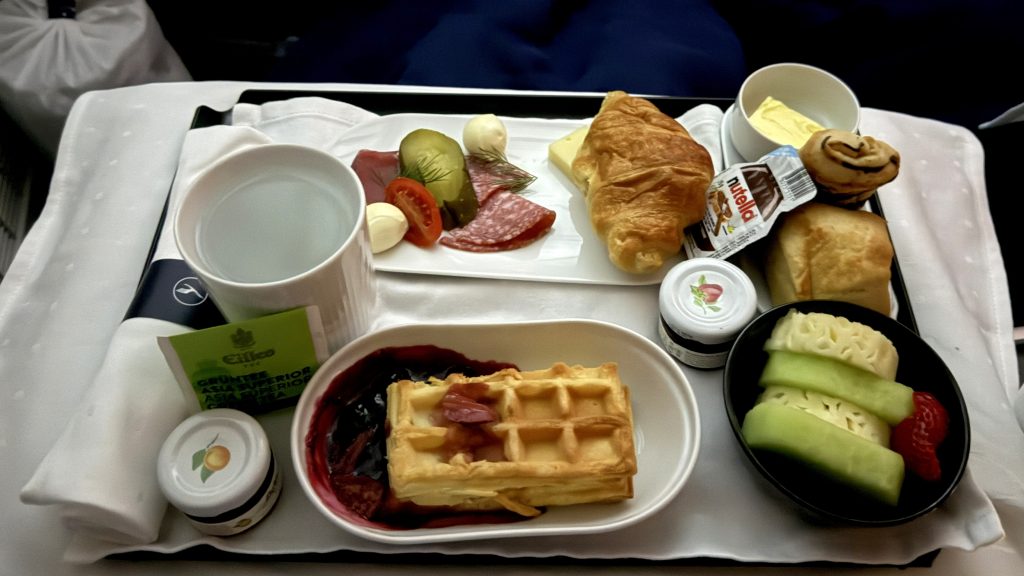 Lufthansa Business Class FOX Fruehstueck 2