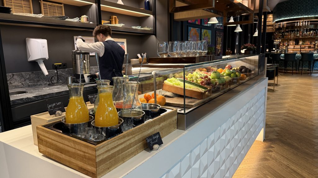 Matild Palace Budapest Buffet Obst Und Saft
