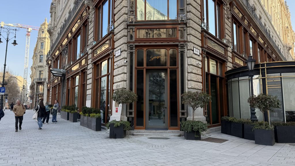 Matild Palace Budapest Eingang Restaurant