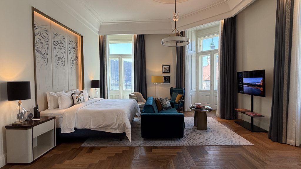 Matild Palace Budapest Schlafzimmer Seitlich