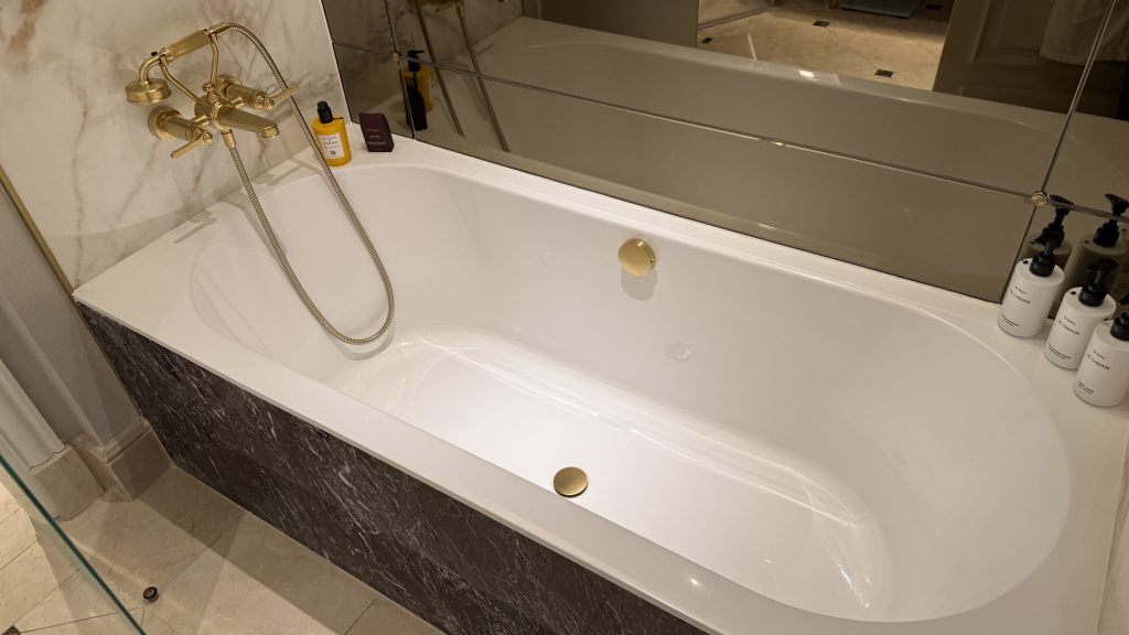 The Palace Madrid Badewanne