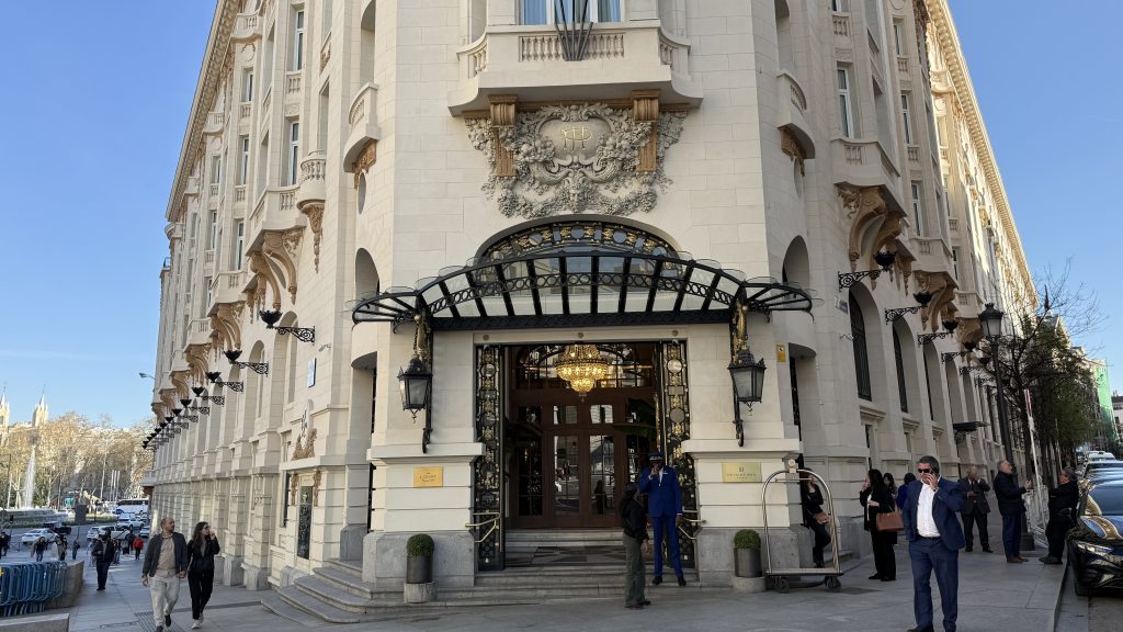 The Palace Madrid Eingang