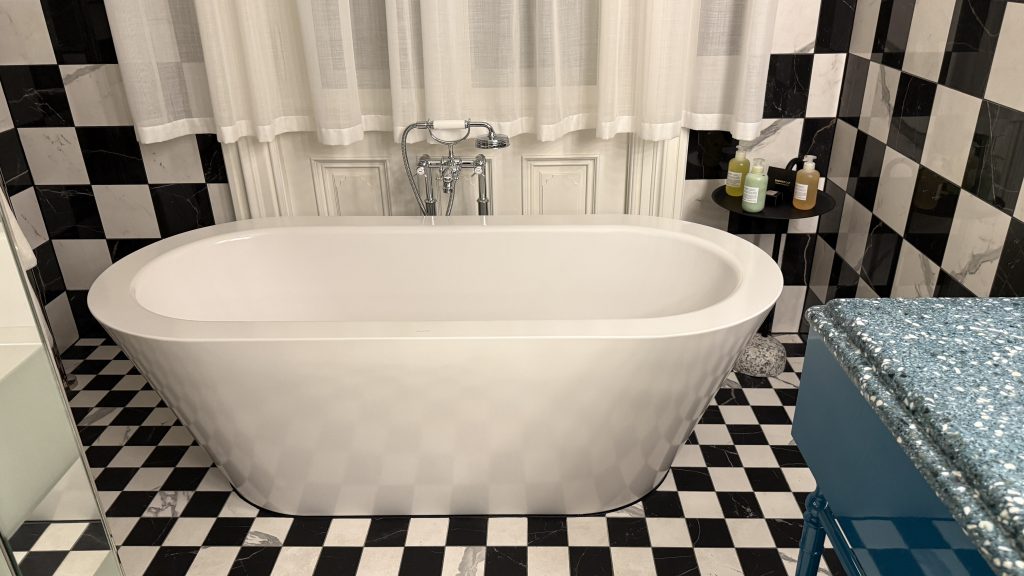 W Budapest Badewanne
