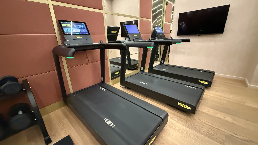 W Budapest Fitness Laufband