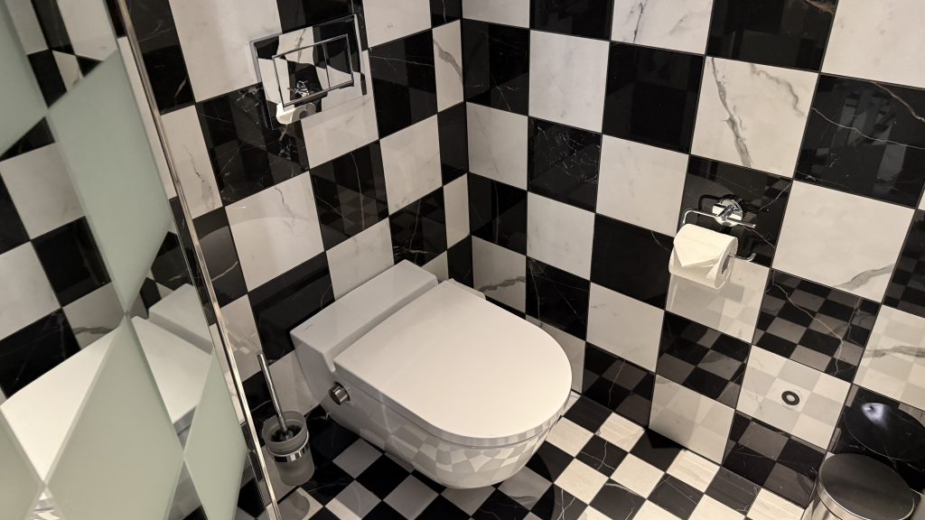 W Budapest Toilette