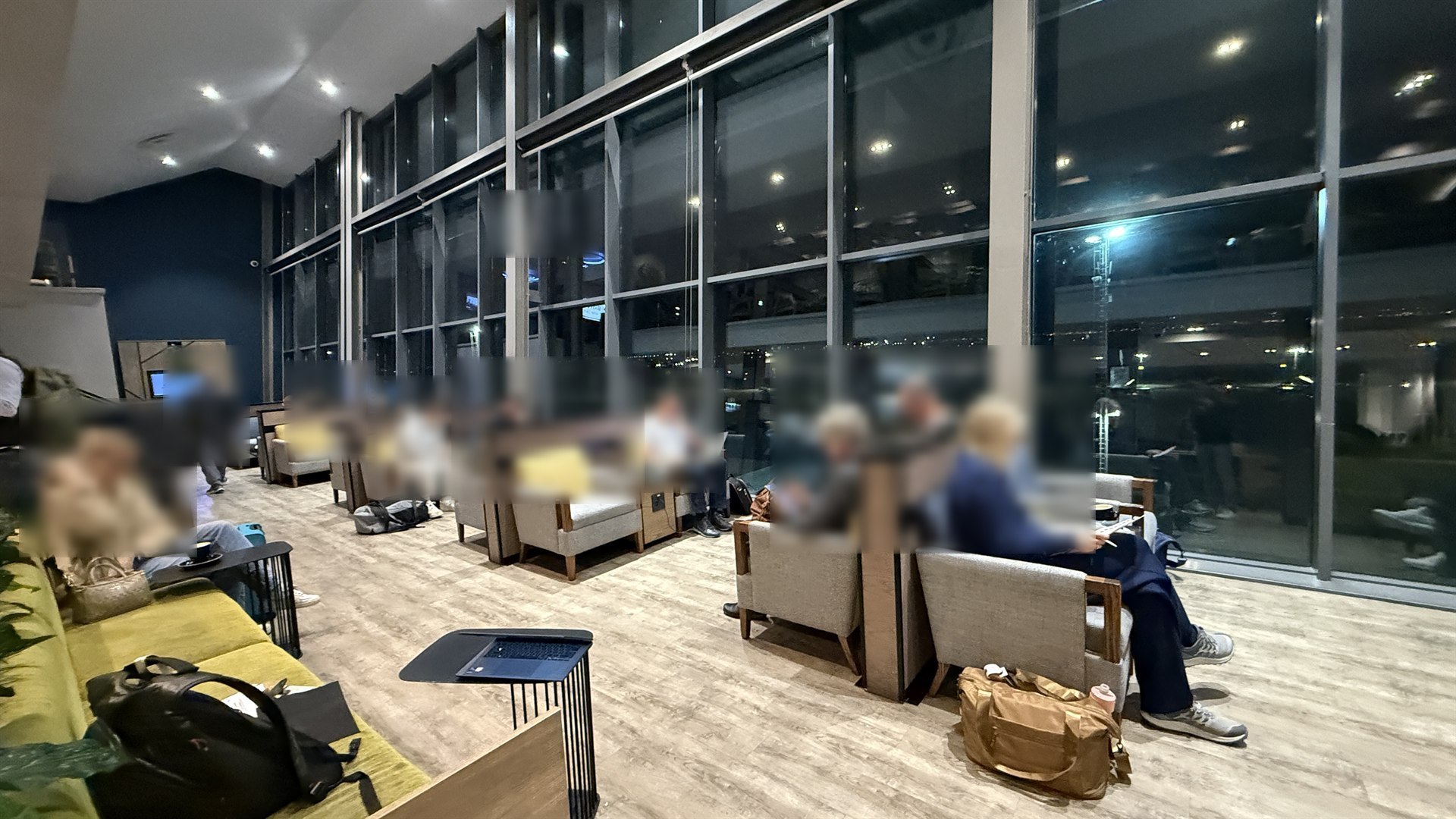 Bidvest Premier Lounge Kapstadt Fensterplätze unten