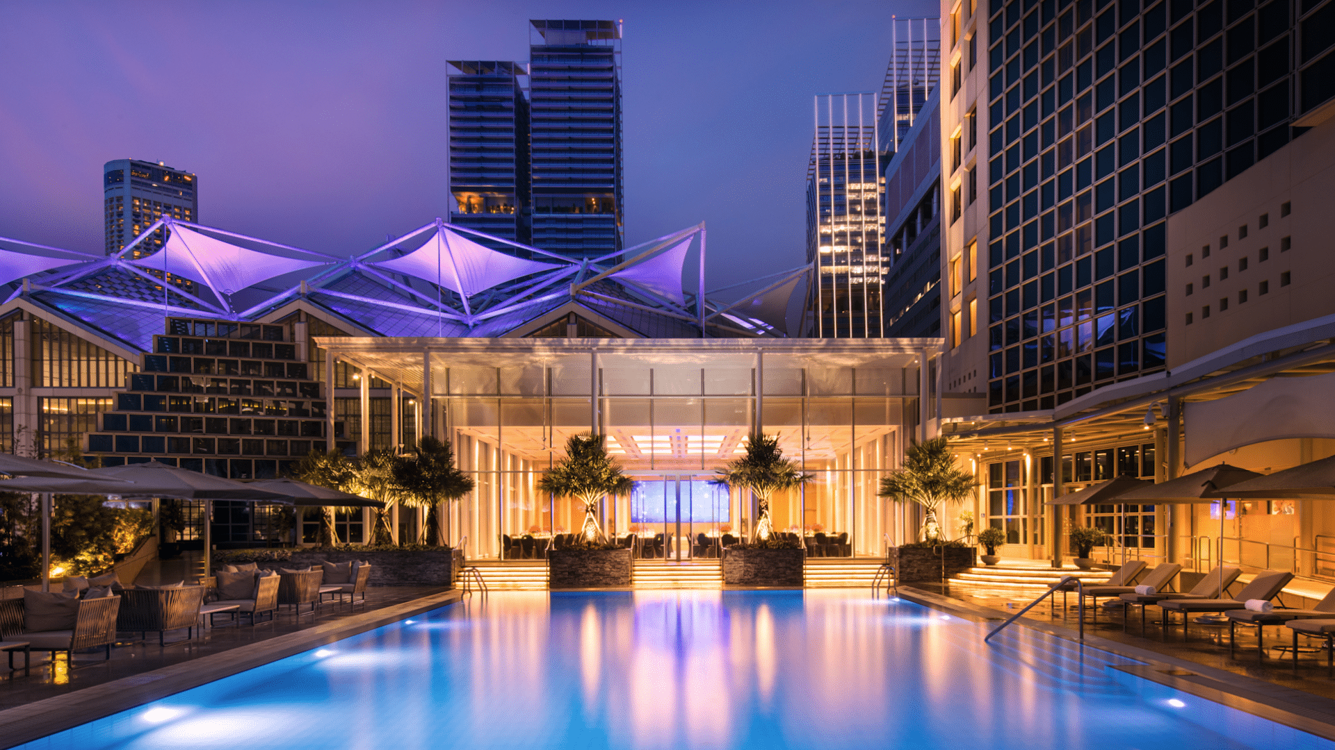 Conrad Singapore Marina Bay Pool