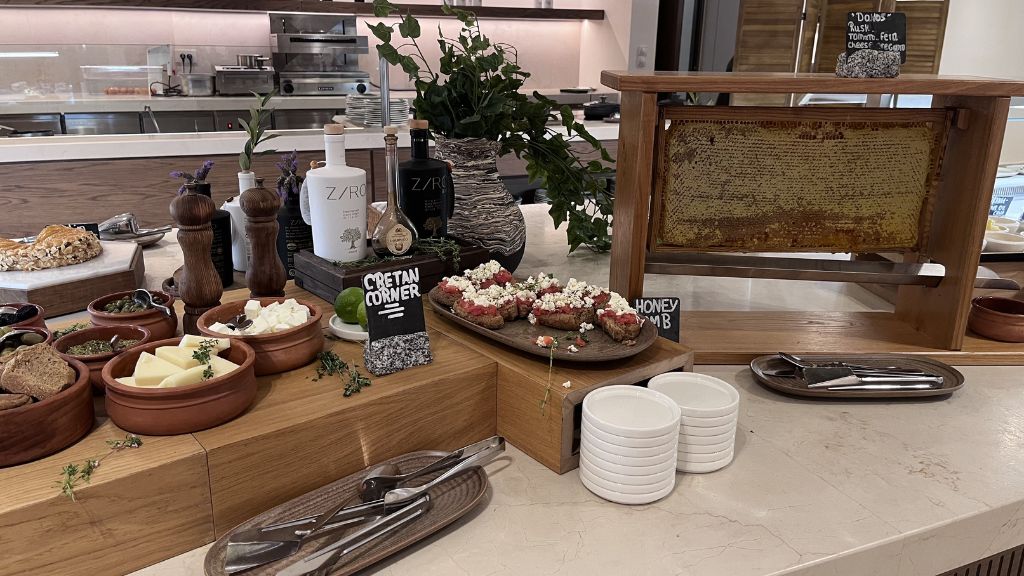 JW Marriott Resort Lage Junior Fruehstueck Honigwabe