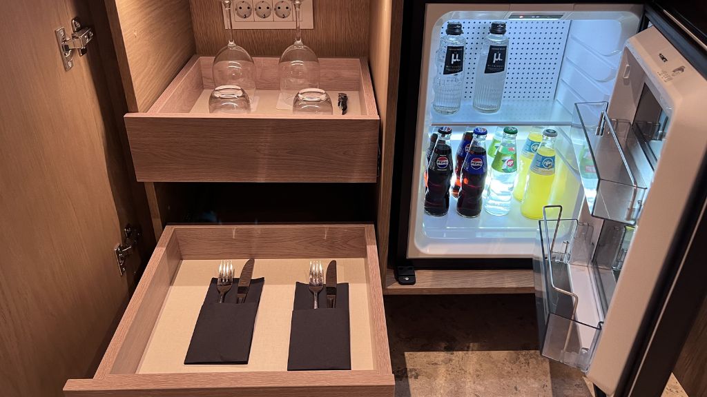 JW Marriott Resort Lage Junior Suite Minibar