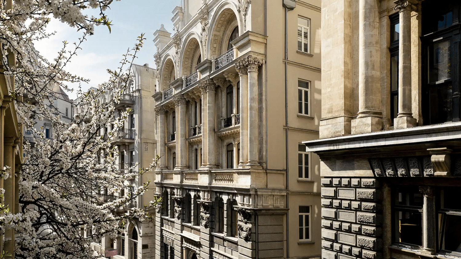 Les Temps Istanbul Karakoy