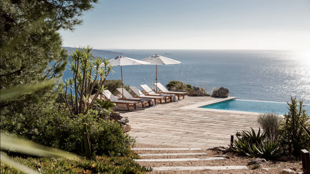 MO Can Catalina Pool