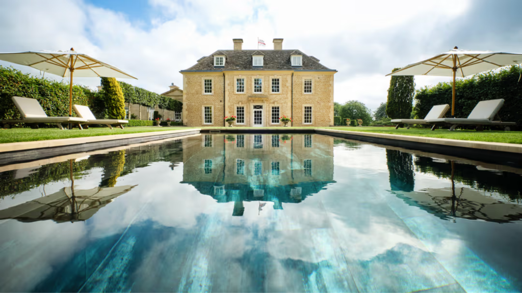 MO Cirencester Estate Pool