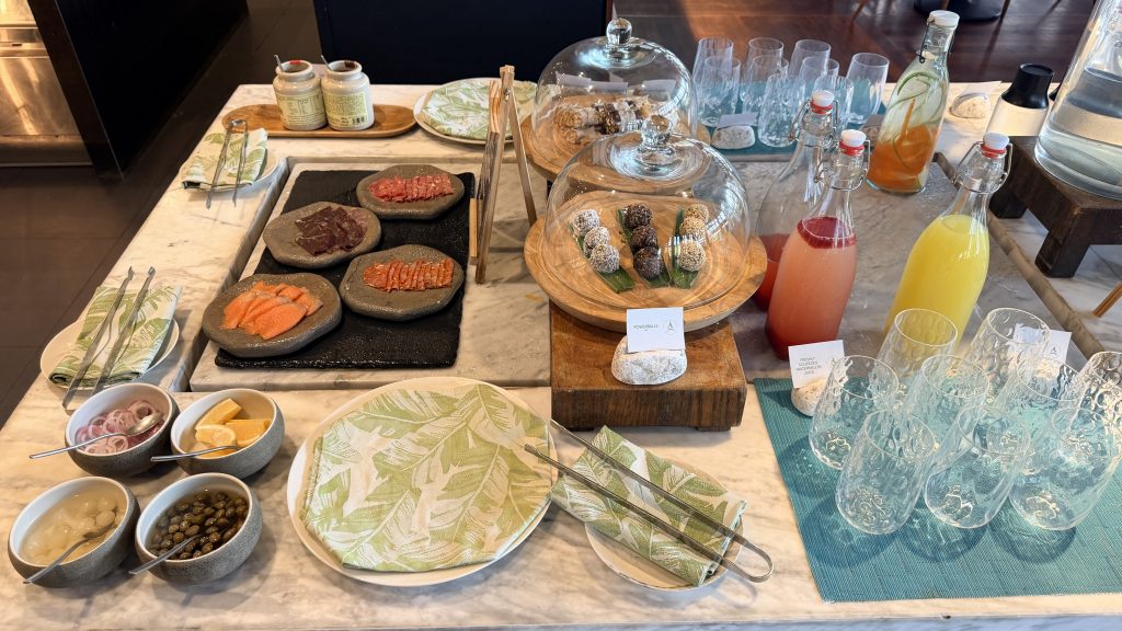 Mandarin Oriental Desaru Coast Ambara Fruehstueck Saft